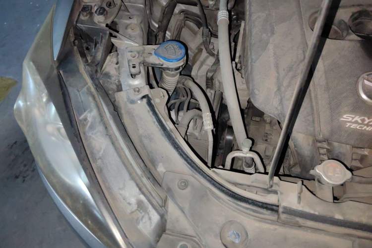 Used Mazda CX-5 2013 2.0L Manual Two-Wheel Drive Comfort Version Engine Bay Right