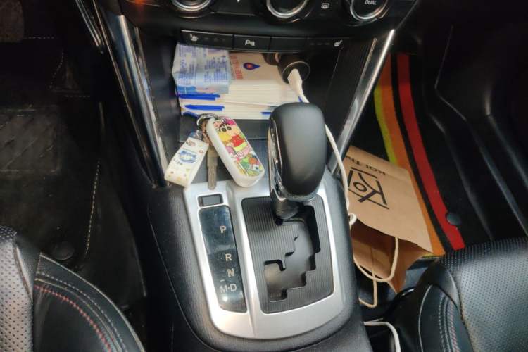 Used Mazda CX-5 2013 2.5L Automatic 4x4 Luxury Version Gear Lever