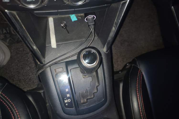Used Mazda CX-5 2013 2.0L Automatic Two-Wheel Drive Comfort Version Gear Lever
