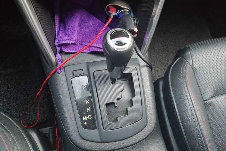 Used Mazda CX-5 2013 2.5L Automatic 4x4 Luxury Version Gear Lever