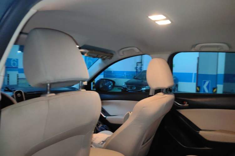 Used Mazda CX-5 2013 2.0L Manual Two-Wheel Drive Comfort Version Headliner