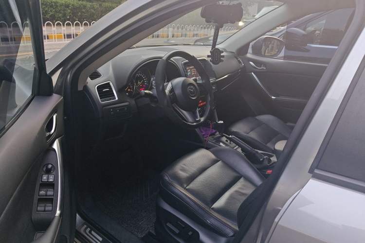 Used Mazda CX-5 2013 2.5L Automatic 4x4 Luxury Version Left Front Seat