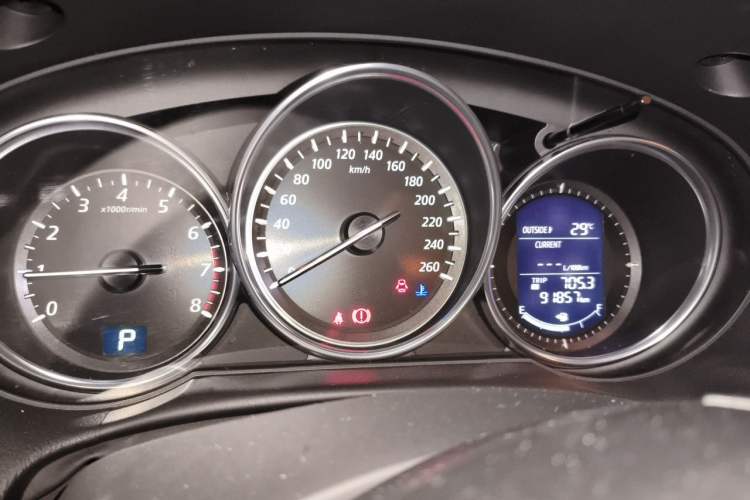 Used Mazda CX-5 2013 2.0L Automatic 4x4 Elite Version Odometer Close Up