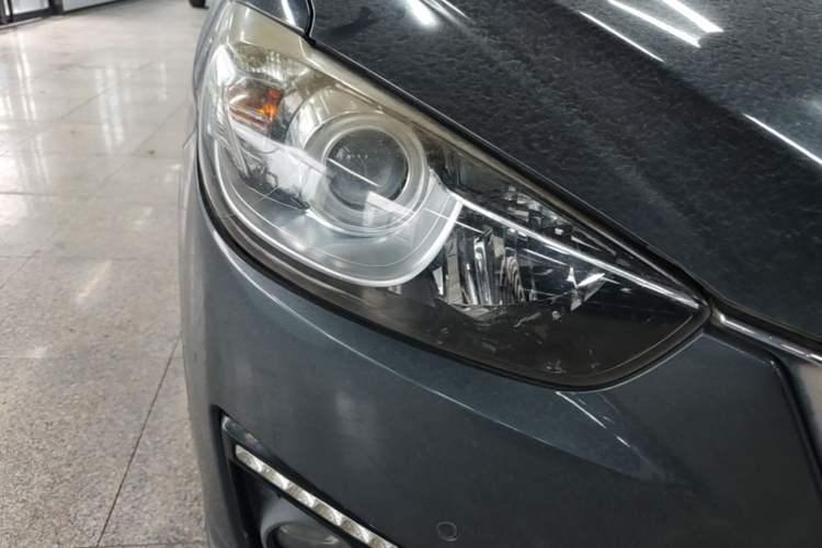 Used Mazda CX-5 2013 2.5L Automatic 4x4 Luxury Version Right Front Headlight