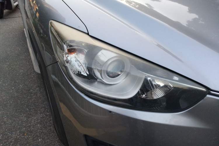 Used Mazda CX-5 2013 2.0L Automatic Two-Wheel Drive Comfort Version Right Front Headlight