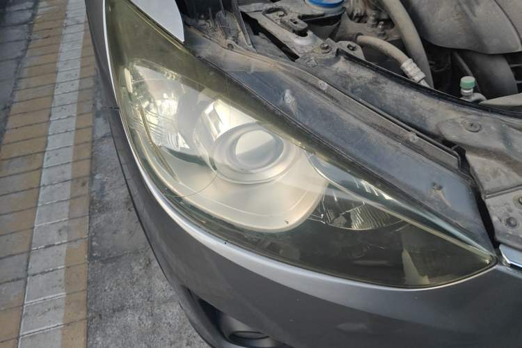 Used Mazda CX-5 2013 2.5L Automatic 4x4 Luxury Version Right Front Headlight