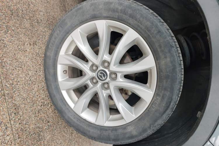 Used Mazda CX-5 2013 2.5L Automatic 4x4 Luxury Version Right Front Wheel Hub