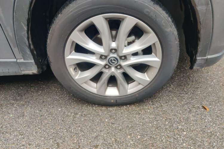 Used Mazda CX-5 2013 2.5L Automatic 4x4 Luxury Version Right Front Wheel Hub