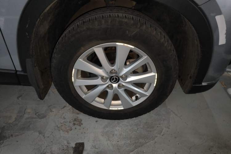 Used Mazda CX-5 2013 2.0L Automatic Two-Wheel Drive Comfort Version Right Front Wheel Hub