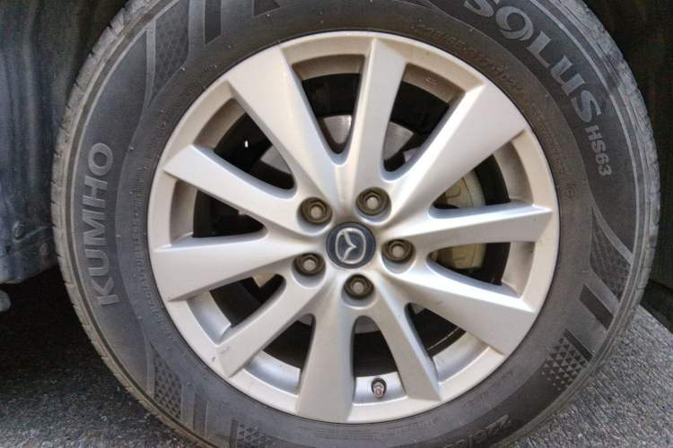 Used Mazda CX-5 2013 2.0L Automatic Two-Wheel Drive Comfort Version Right Front Wheel Hub