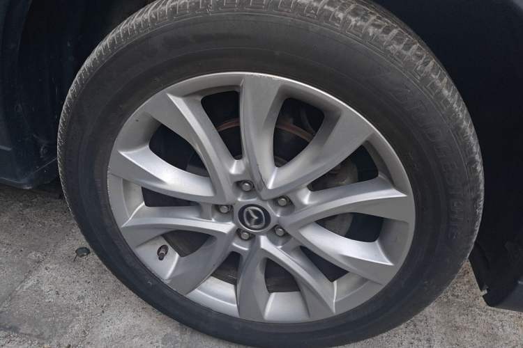 Used Mazda CX-5 2013 2.5L Automatic 4x4 Luxury Version Right Front Wheel Hub