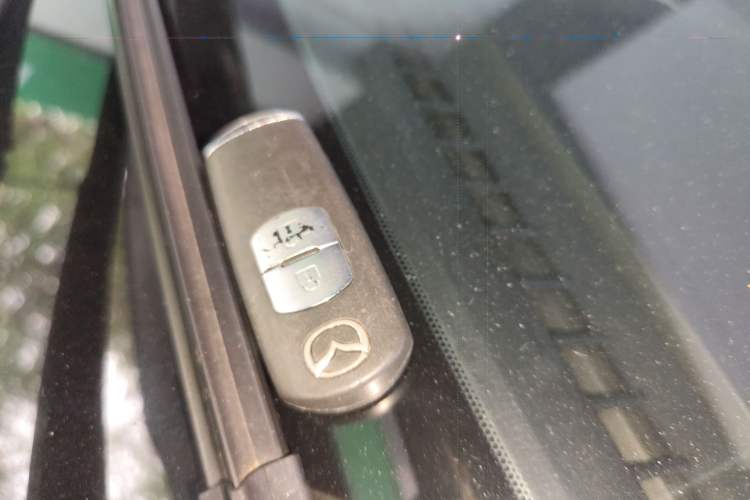 Used Mazda CX-5 2013 2.0L Automatic Two-Wheel Drive Comfort Version Vehicle Key
