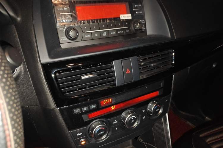 Used Mazda CX-5 2013 2.0L Automatic Two-Wheel Drive Comfort Version Audio And AC Panel