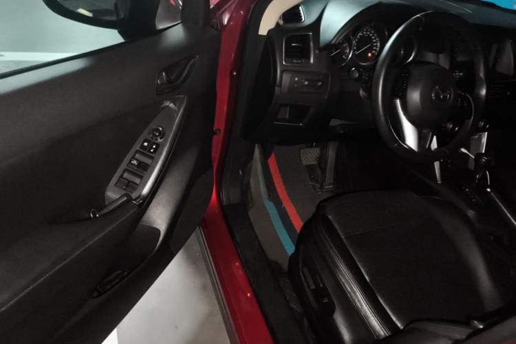 Used Mazda CX-5 2013 2.5L Automatic 4x4 Luxury Version Driver Seat