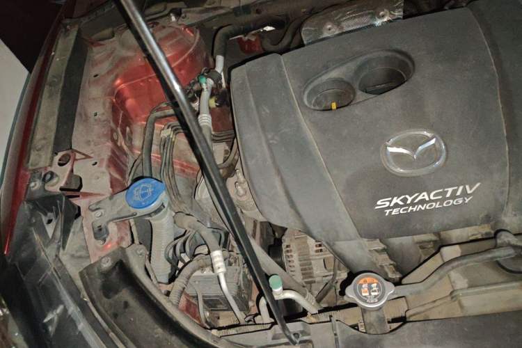 Used Mazda CX-5 2013 2.0L Automatic Two-Wheel Drive Comfort Version Engine Bay Right