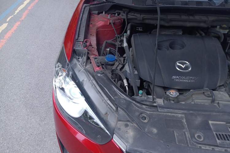 Used Mazda CX-5 2013 2.5L Automatic 4x4 Luxury Version Engine Bay Right