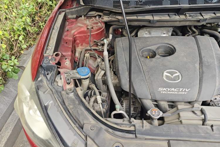 Used Mazda CX-5 2013 2.0L Automatic Two-Wheel Drive Comfort Version Engine Bay Right