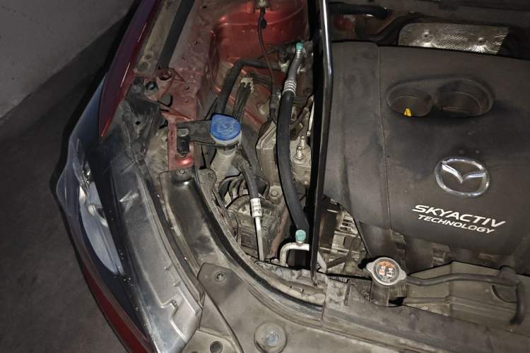 Used Mazda CX-5 2013 2.0L Automatic Two-Wheel Drive Comfort Version Engine Bay Right