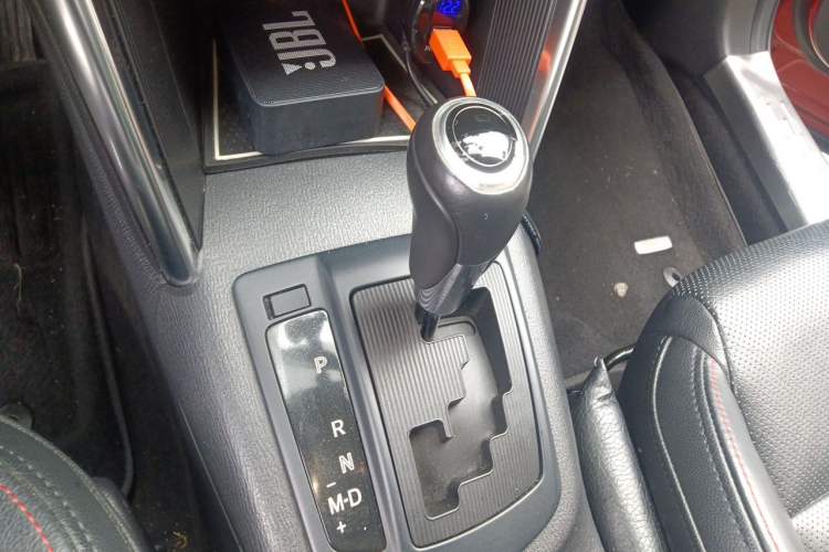 Used Mazda CX-5 2013 2.5L Automatic 4x4 Luxury Version Gear Lever