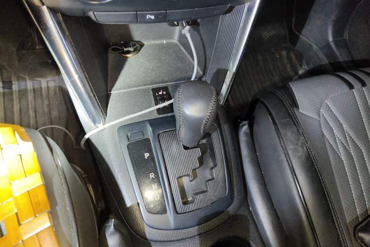 Used Mazda CX-5 2013 2.0L Automatic 4x4 Elite Version Gear Lever
