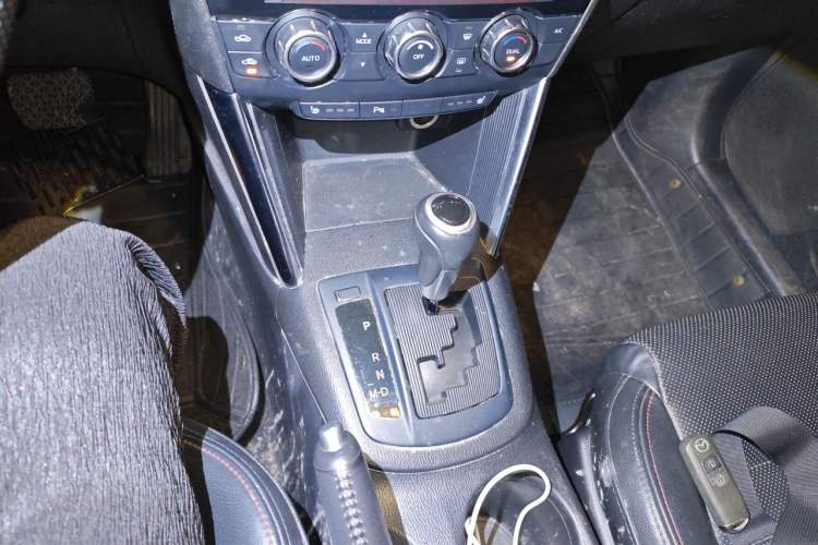 Used Mazda CX-5 2013 2.0L Automatic 4x4 Prestige Edition Gear Lever