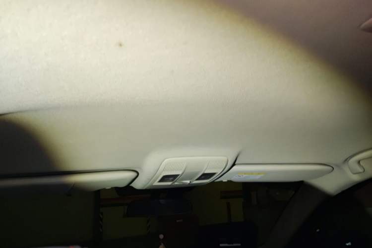 Used Mazda CX-5 2013 2.0L Automatic Two-Wheel Drive Comfort Version Headliner