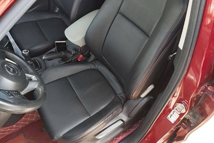 Used Mazda CX-5 2013 2.0L Manual Two-Wheel Drive Comfort Version Left Front Seat