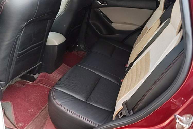 Used Mazda CX-5 2013 2.0L Manual Two-Wheel Drive Comfort Version Left Rear Seat