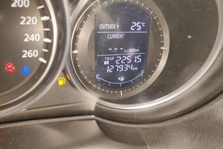 Used Mazda CX-5 2013 2.0L Automatic 4x4 Elite Version Odometer Close Up