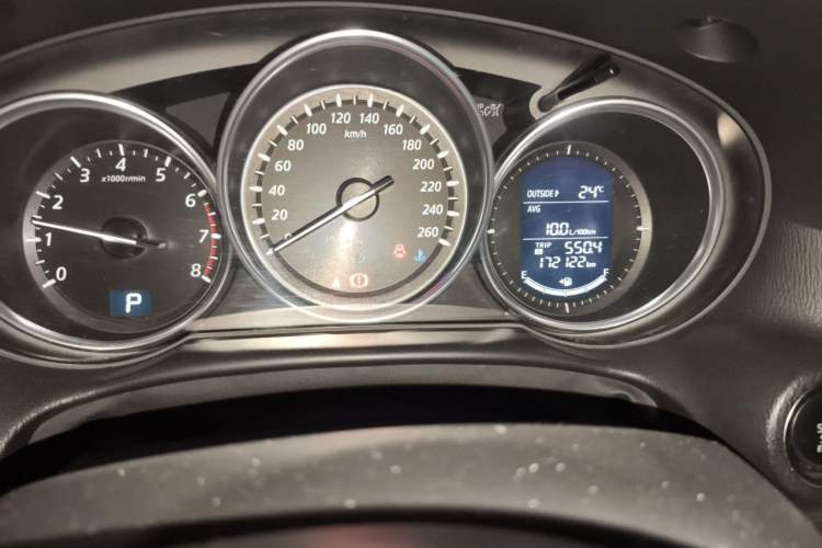 Used Mazda CX-5 2013 2.5L Automatic 4x4 Luxury Version Odometer Close Up
