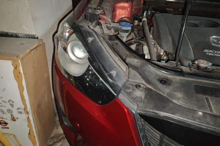 Used Mazda CX-5 2013 2.0L Automatic Two-Wheel Drive Comfort Version Right Front Headlight