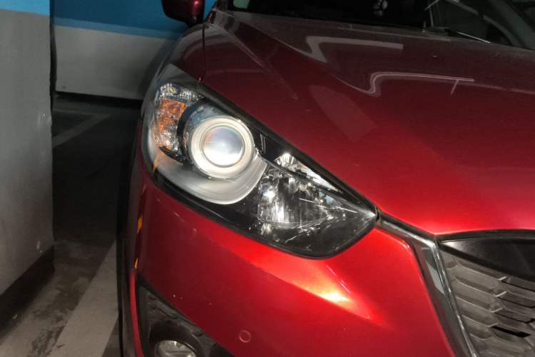 Used Mazda CX-5 2013 2.5L Automatic 4x4 Luxury Version Right Front Headlight