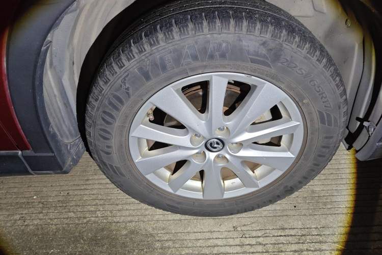 Used Mazda CX-5 2013 2.0L Automatic Two-Wheel Drive Comfort Version Right Front Wheel Hub