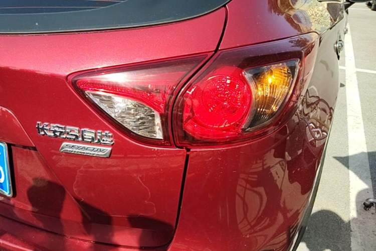 Used Mazda CX-5 2013 2.0L Manual Two-Wheel Drive Comfort Version Right Rear Taillight