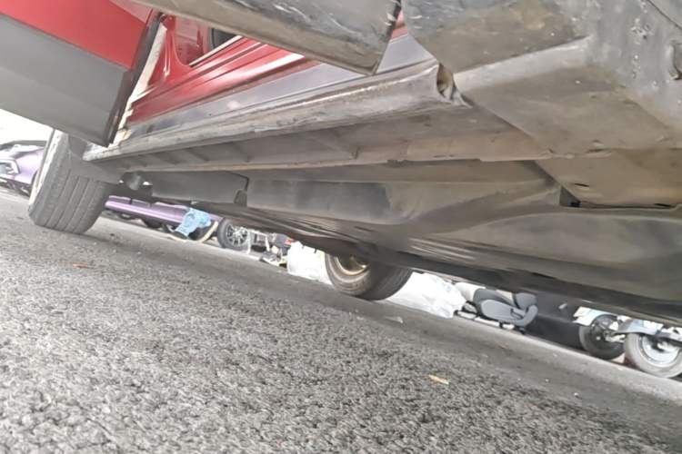 Used Mazda CX-5 2013 2.0L Automatic Two-Wheel Drive Comfort Version Right Side Sill