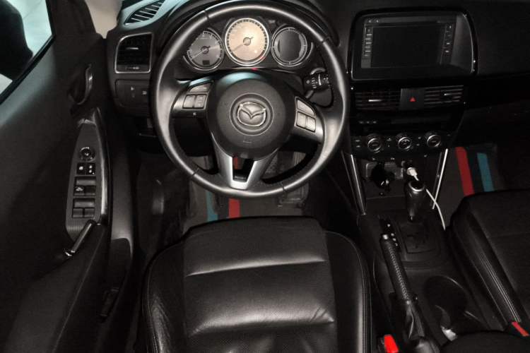 Used Mazda CX-5 2013 2.5L Automatic 4x4 Luxury Version Steering Wheel
