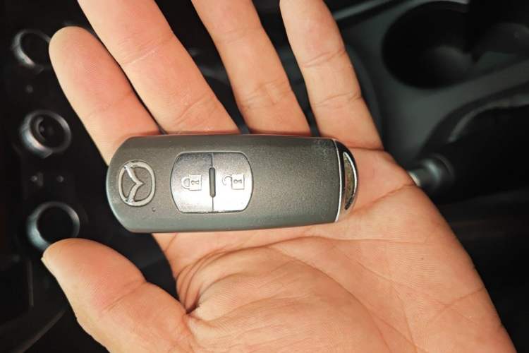 Used Mazda CX-5 2013 2.0L Automatic Two-Wheel Drive Comfort Version Vehicle Key