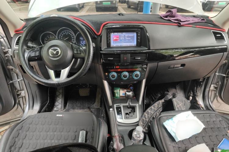 Used Mazda CX-5 2013 2.5L Automatic 4x4 Luxury Version Center Console