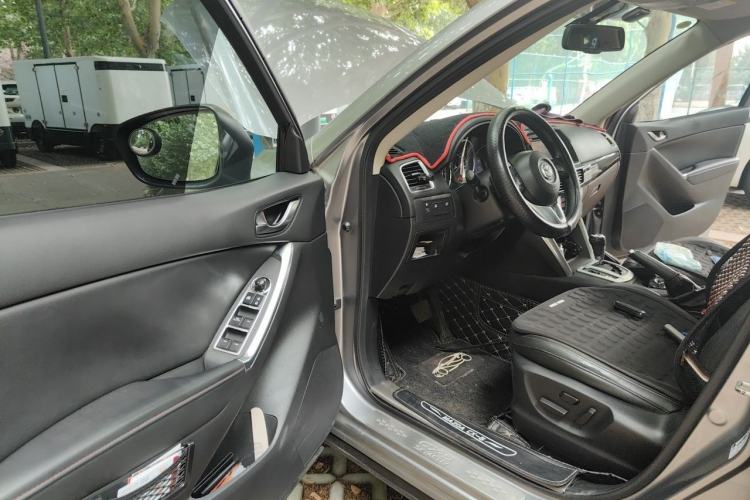 Used Mazda CX-5 2013 2.5L Automatic 4x4 Luxury Version Driver Seat