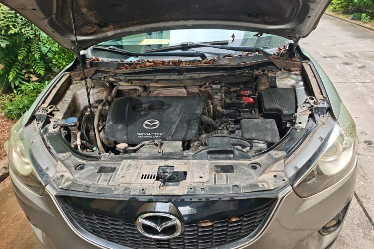 Used Mazda CX-5 2013 2.0L Manual Two-Wheel Drive Comfort Version Engine Bay
