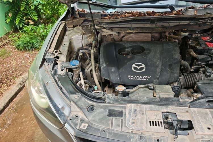 Used Mazda CX-5 2013 2.0L Manual Two-Wheel Drive Comfort Version Engine Bay Right