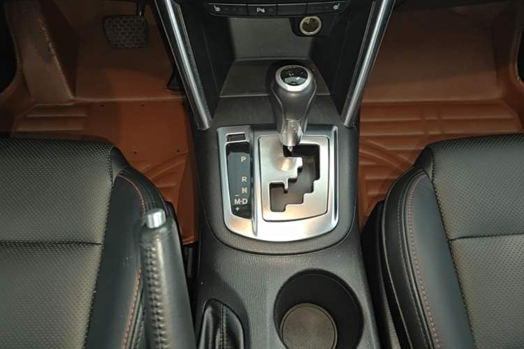 Used Mazda CX-5 2013 2.5L Automatic 4x4 Luxury Version Gear Lever