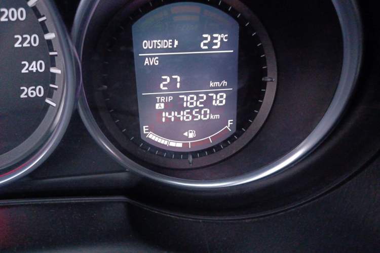 Used Mazda CX-5 2013 2.5L Automatic 4x4 Luxury Version Odometer Close Up