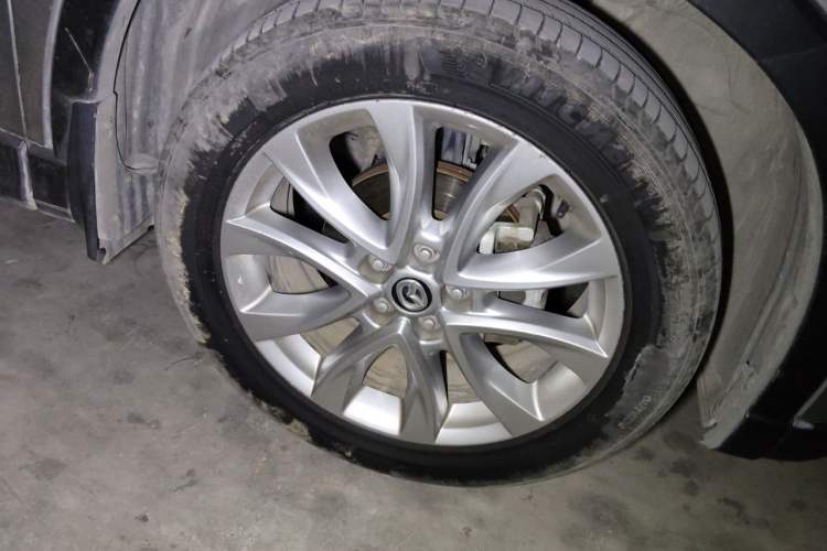 Used Mazda CX-5 2013 2.5L Automatic 4x4 Flagship Edition Right Front Wheel Hub