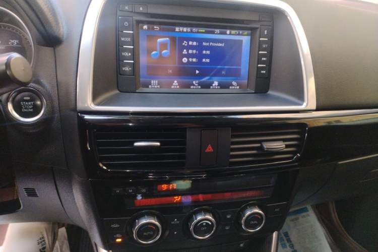 Used Mazda CX-5 2013 2.5L Automatic 4x4 Luxury Version Audio And AC Panel