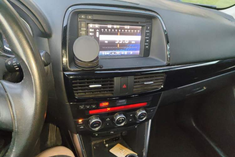 Used Mazda CX-5 2013 2.5L Automatic 4x4 Luxury Version Audio And AC Panel