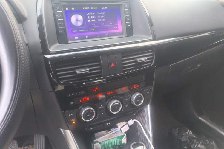 Used Mazda CX-5 2013 2.5L Automatic 4x4 Luxury Version Audio And AC Panel