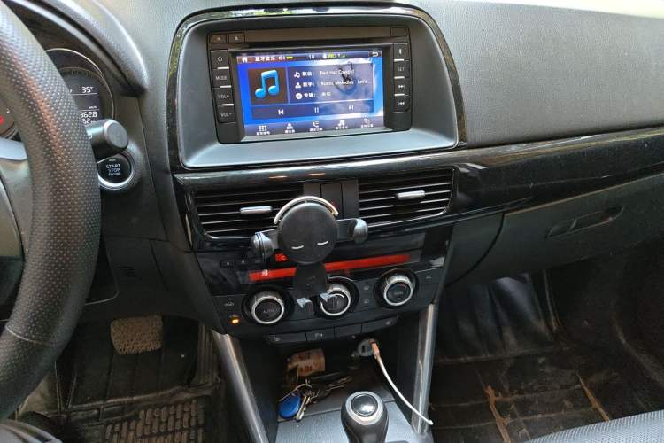 Used Mazda CX-5 2013 2.5L Automatic 4x4 Luxury Version Audio And AC Panel