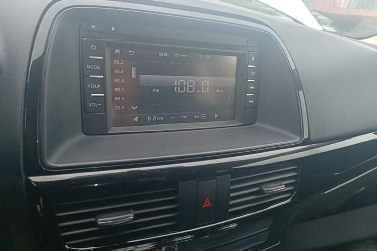 Used Mazda CX-5 2013 2.5L Automatic 4x4 Luxury Version Audio And AC Panel
