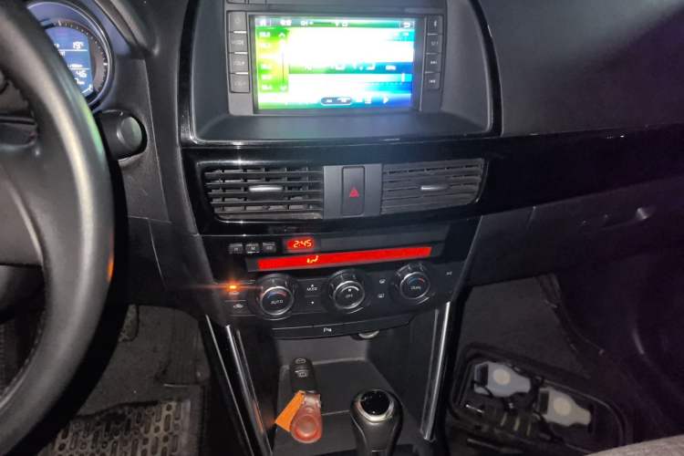 Used Mazda CX-5 2013 2.0L Automatic 4x4 Elite Version Audio And AC Panel